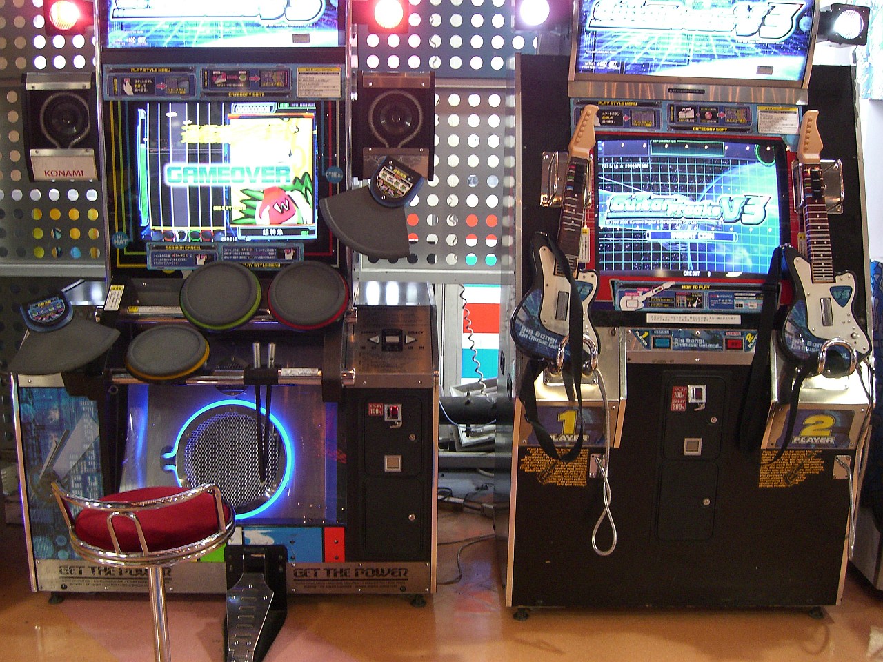 Imagem de referência relacionada a DrumMania, item descrito como jogo eletrônico de 2010