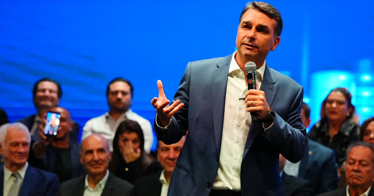 Flávio não detalha número, mas prevê reduzir ao menos dez ministérios e promete pasta da ‘Prosperidade’