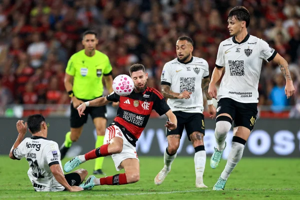 Pulgar revela conversa entre atletas do Flamengo antes de pênalti decisivo - destaque galeria