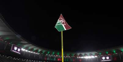 Bandeira do Fluminense Foto: Ruano Carneiro/Getty Images / Esporte News Mundo