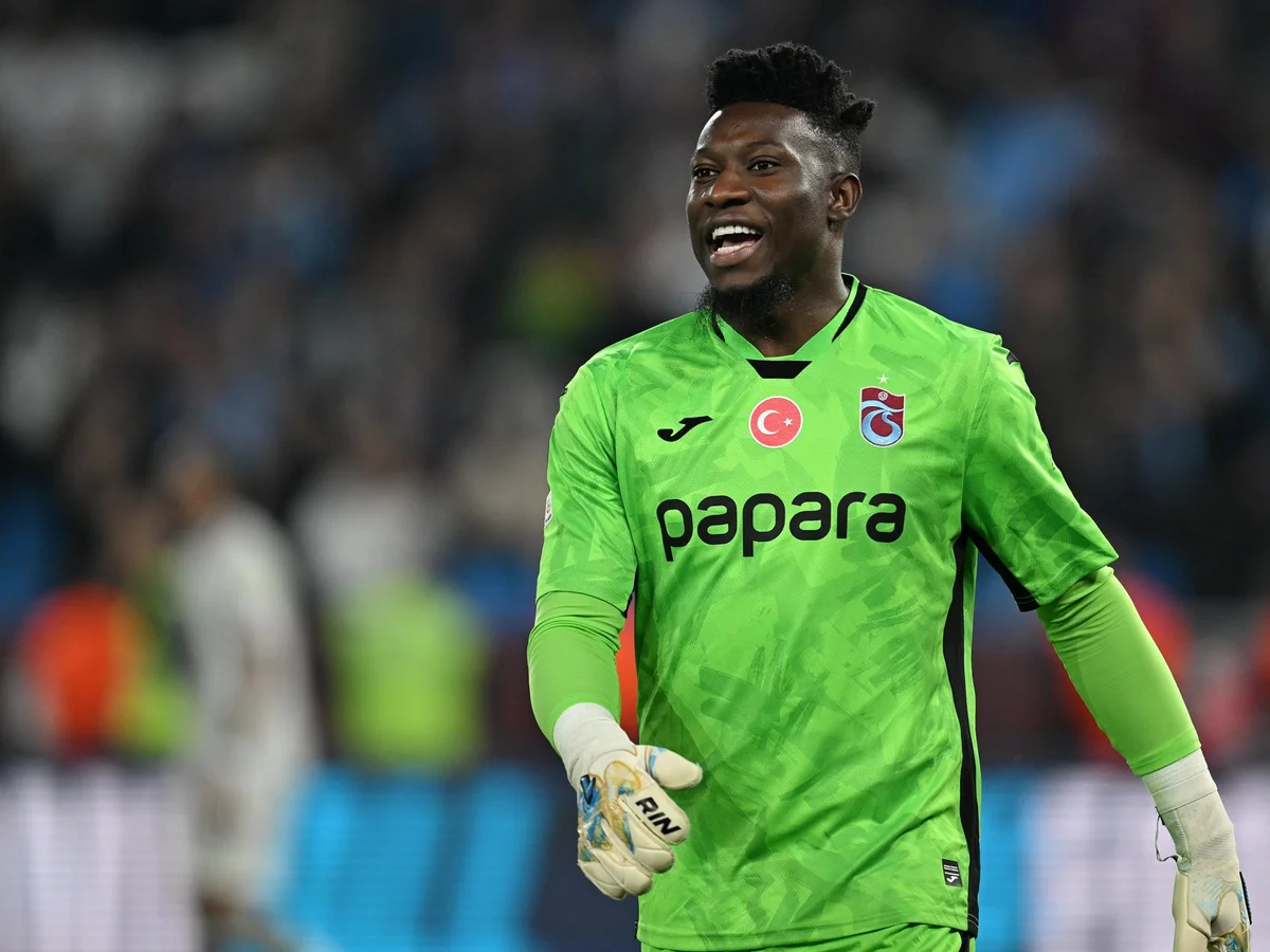 Goleiro ex-Manchester United se envolve em acidente de carro na Turquia