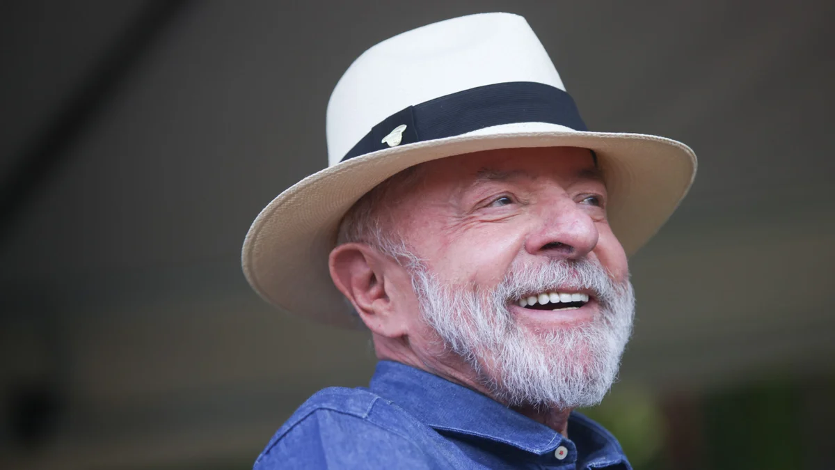 Veja vídeos de Lula e aliados comemorando vitória sobre Flávio Bolsonaro