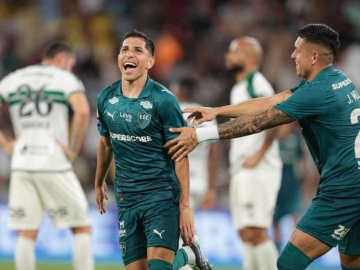 Em noite de Savarino, Fluminense bate Coritiba e assume terceiro lugar