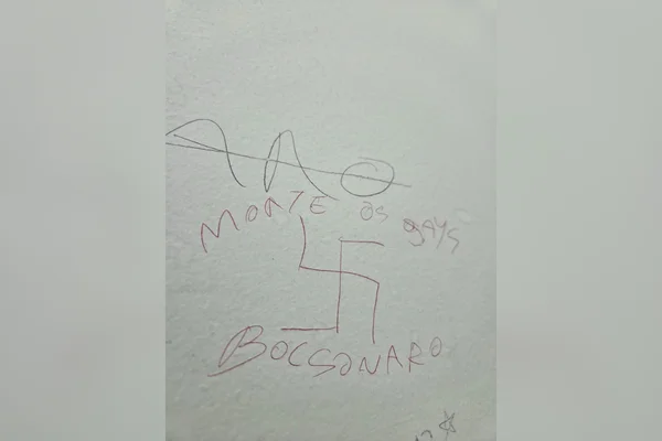 Suástica é pichada em banheiro da sede do MPSP. Órgão apura o caso