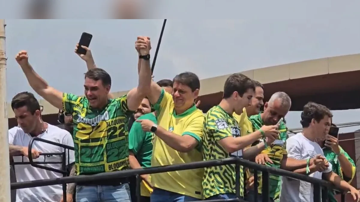 Se eleito, Flávio Bolsonaro promete Brasil entre as 7 maiores potências