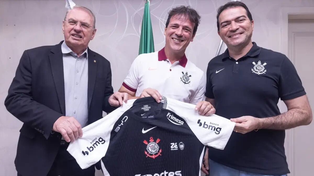 Incapaz de contratar um técnico, com o Corinthians mergulhado na zona do rebaixamento. Ameaçado pelas organizadas. Stabile dobra o número de seguranças