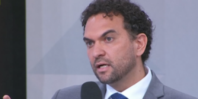 O diretor da Quaest, Felipe Nunes, em análise após o debate de presidenciáveis na Globo Foto: Reprodução/Globonews