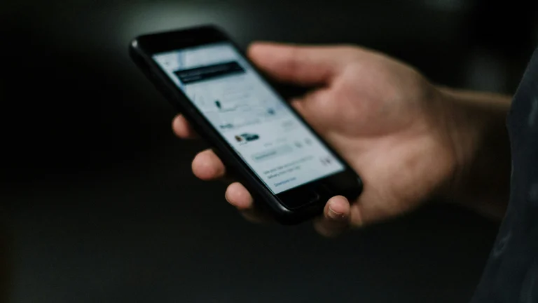 Uber amplia serviço de táxi para 12 cidades; confira lista