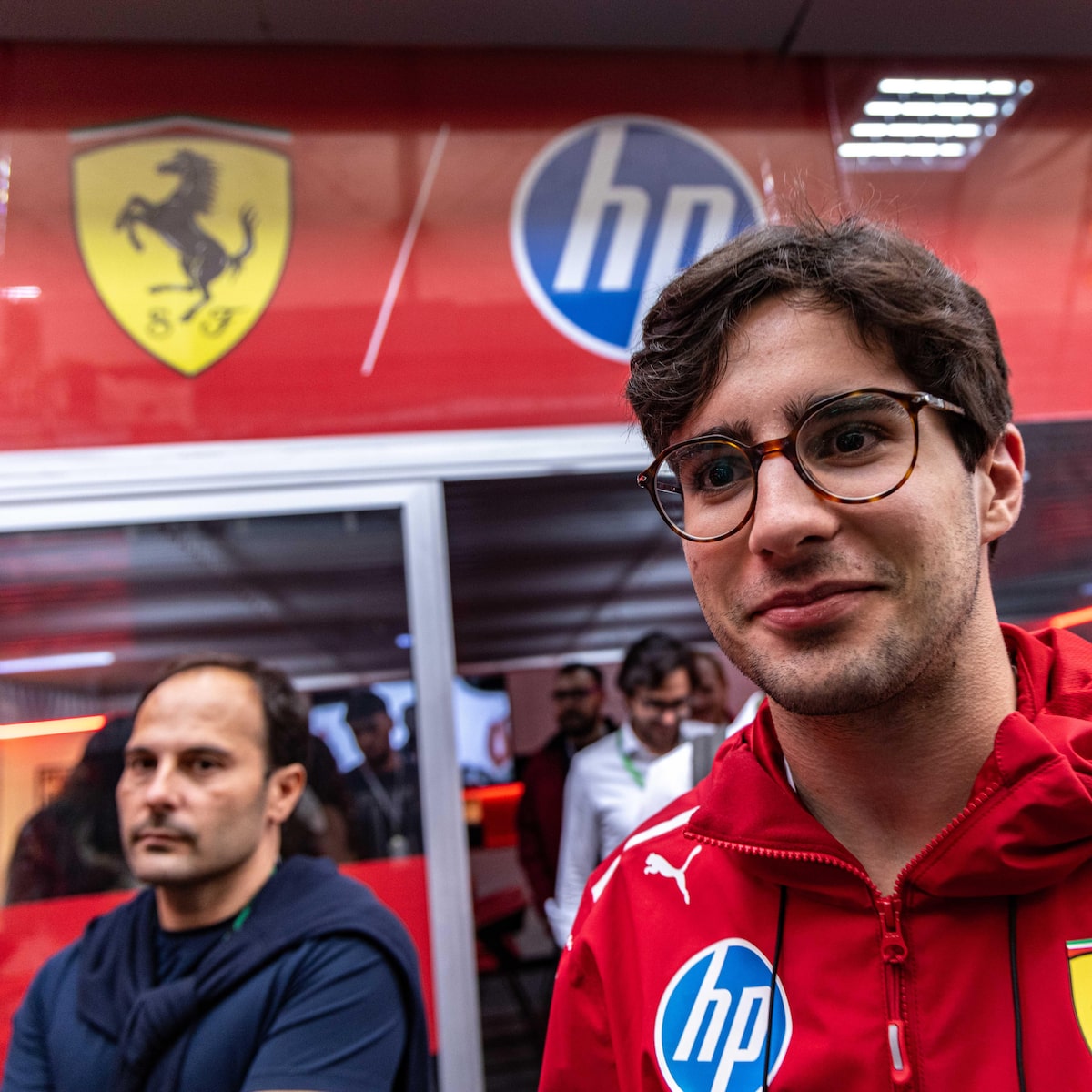 Avó piloto, formado pela Ferrari e agora na F1: quem é Rafa Câmara, anunciado pela Haas para 2027