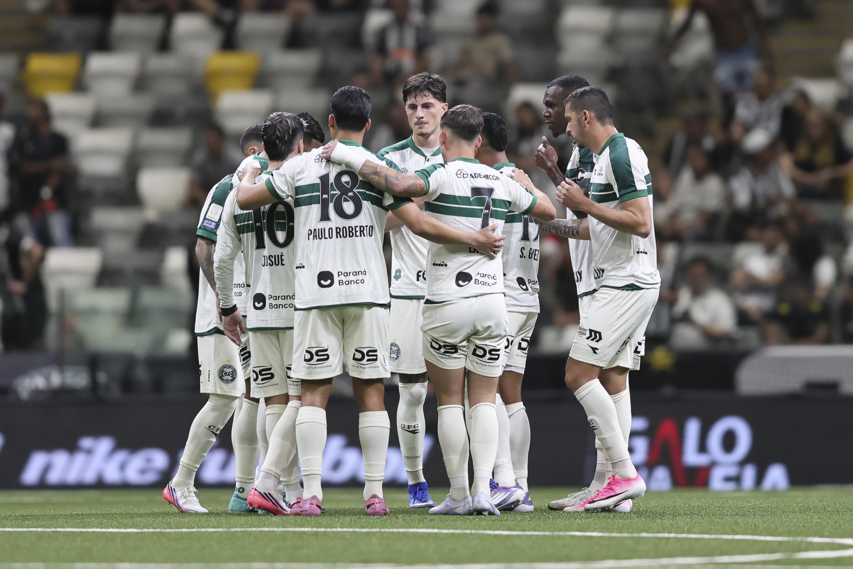 Análise: Coritiba expõe velhos problemas e aumenta pressão na reta final do Brasileirão