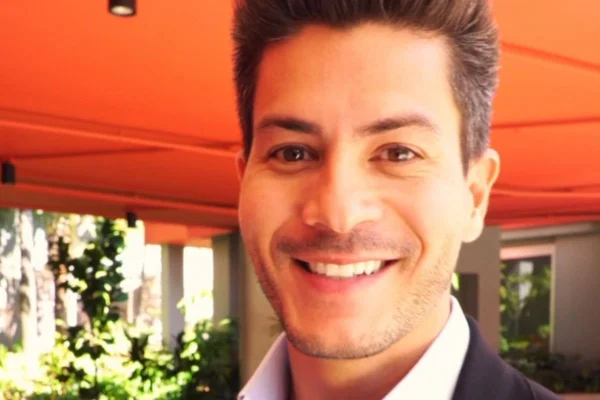 Arthur Aguiar se pronuncia após cometer crime eleitoral: “Não sabia” - destaque galeria