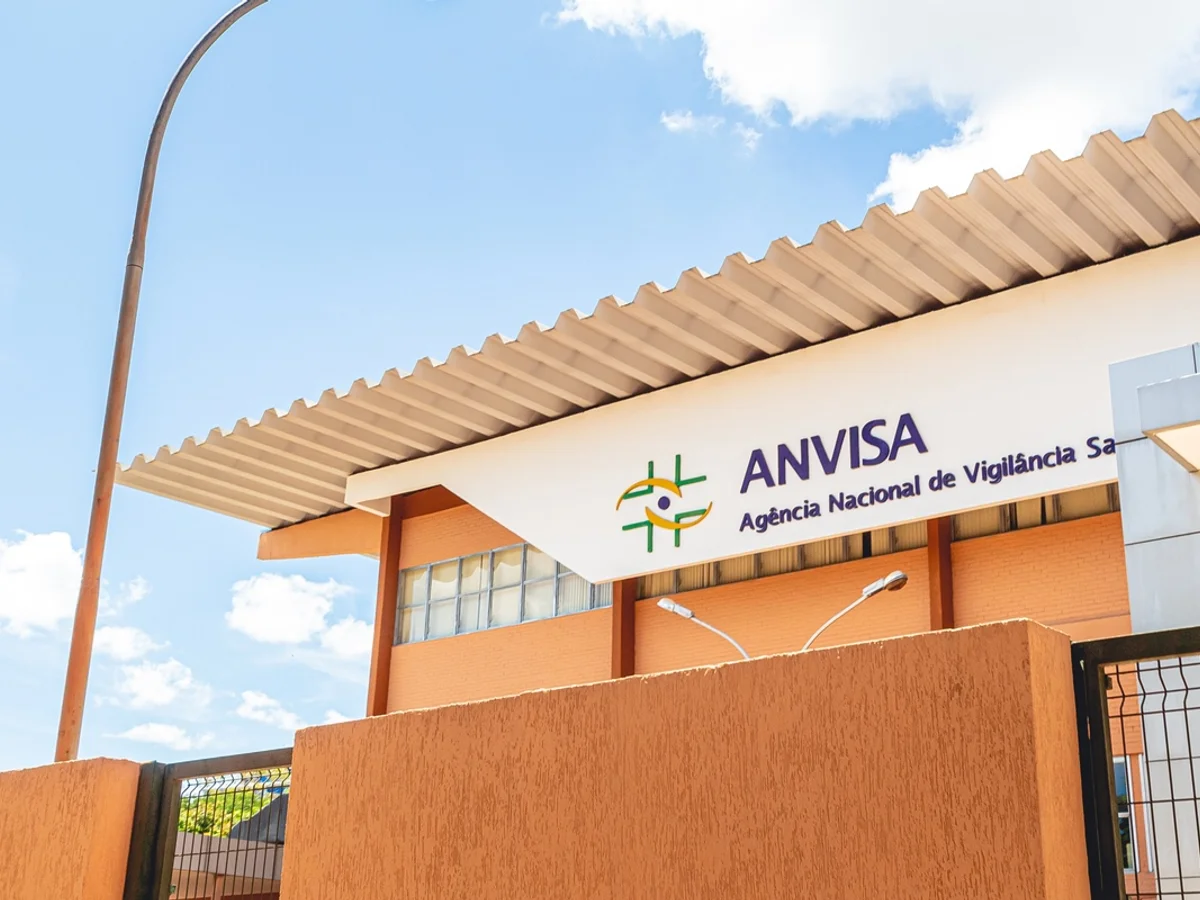 Anvisa proíbe venda e uso de produtos de limpeza irregulares no Brasil