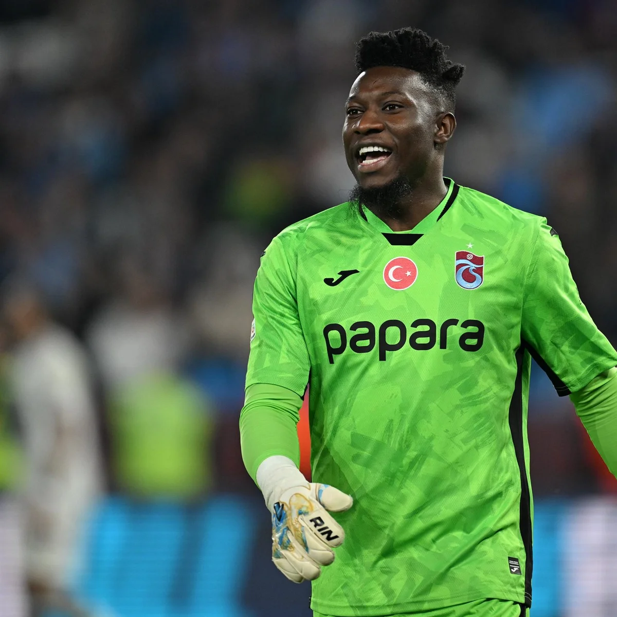 Goleiro ex-Manchester United se envolve em acidente de carro na Turquia