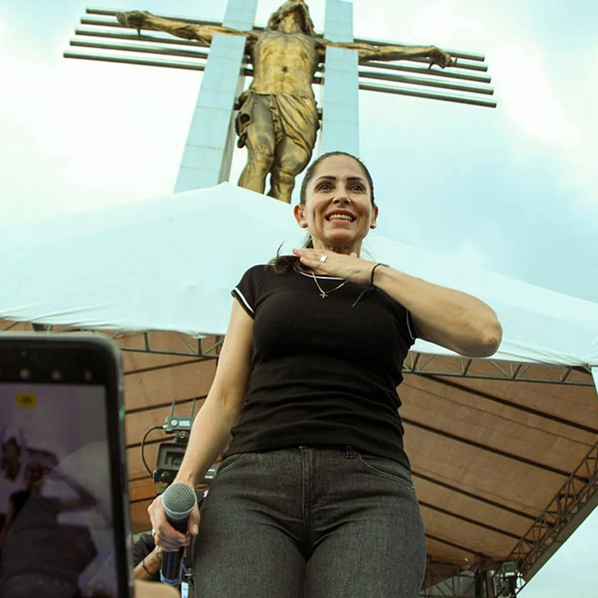Ex-candidata a presidente do Equador, esquerdista Luisa González é presa