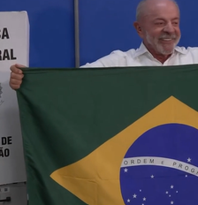 Lula (PT) vota em São Bernardo do Campo (SP) às 10h Foto: Reprodução/GloboNews