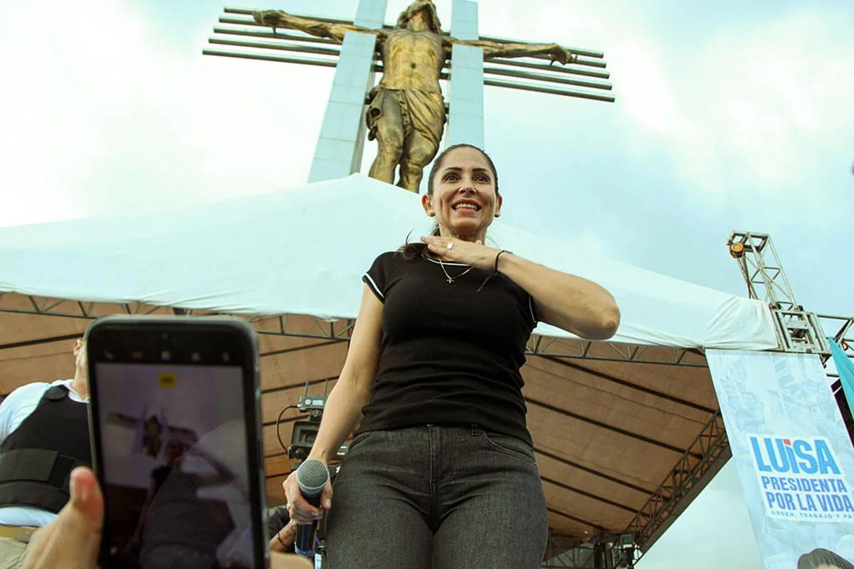 Ex-candidata a presidente do Equador, esquerdista Luisa González é presa